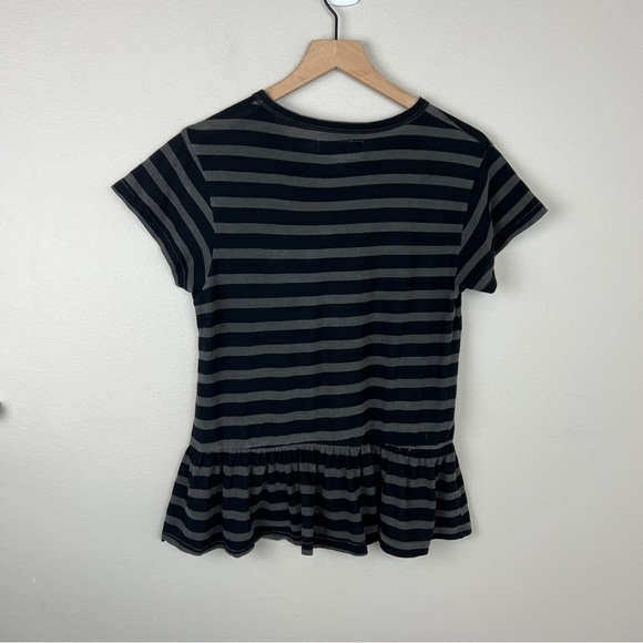 The GREAT Ruffle Tee - Picture 3 of 4